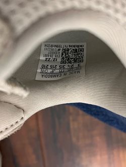 Adidas Sneakers
