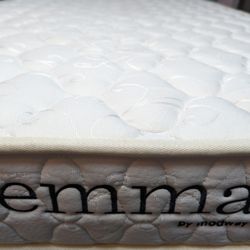 Emma Pressure Relief Memory Foam 6 Inch Twin Mattress And box spring. Free Delivery Same Day.