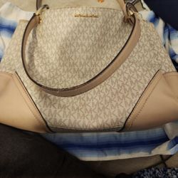 Micheal Kors Bag