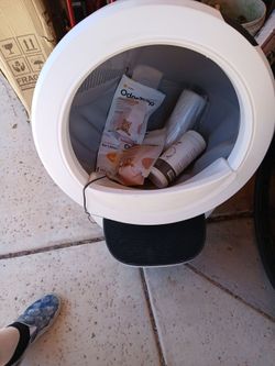 Automatic cat litter box cat robot 4  with extras