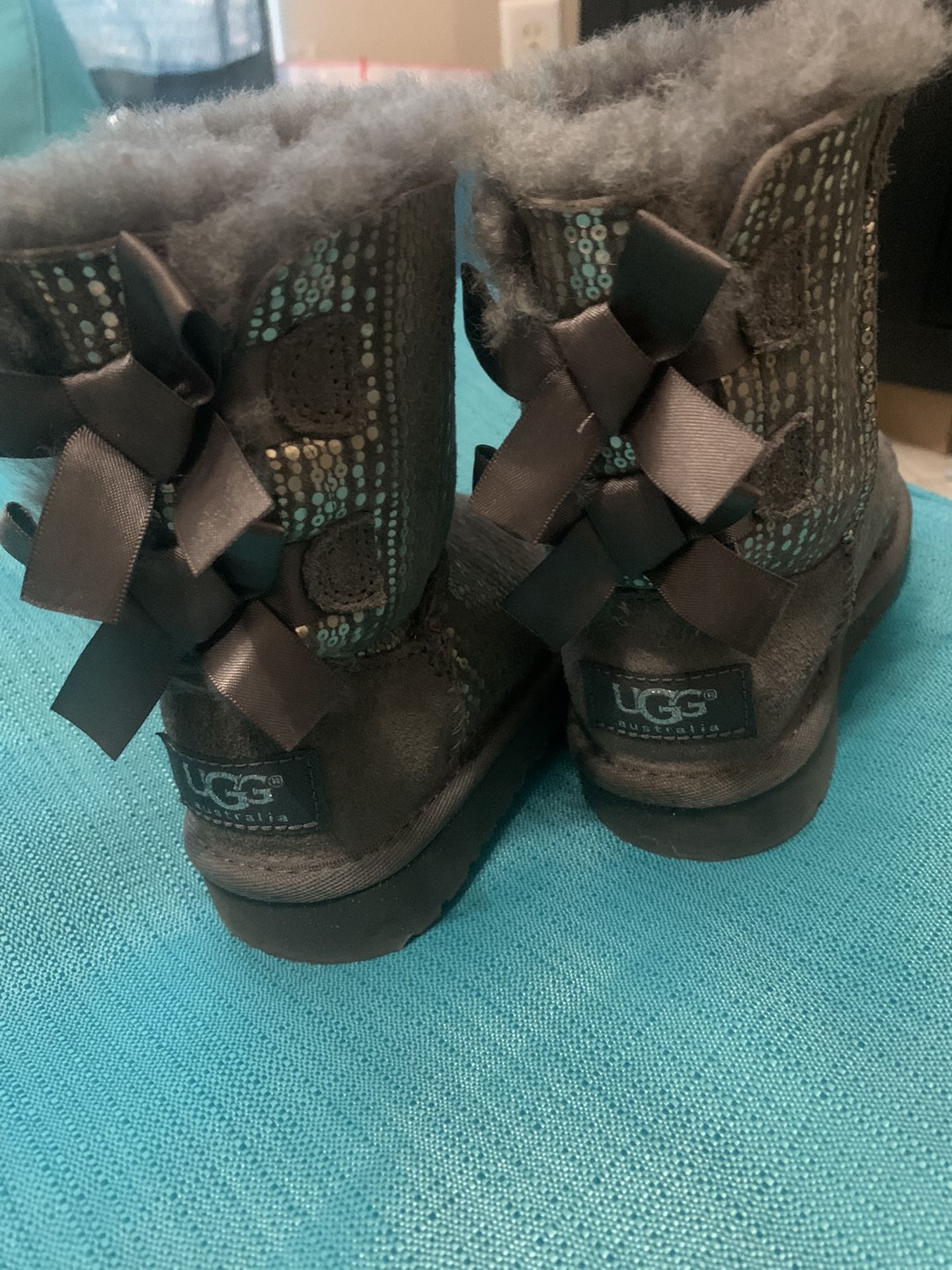 Toddler size 6 UGGs 