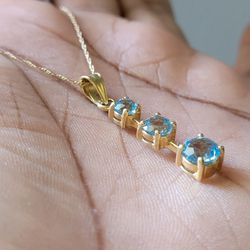 14kt Gold Blue Topaz Pendant Necklace 