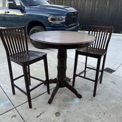 Table And Chairs 