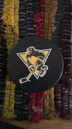 Hockey puck