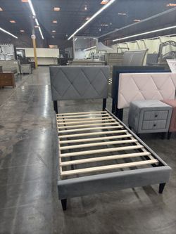 Twin Size Grey Platform Bed With Orthopedic Mattress 