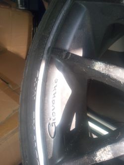 22"Geovonna Rims And Tires One Tire Flat No Good All Three In 80 Percent Condition