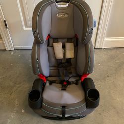Graco Nautilus SnugLock Grow 3-in-1 Harness Booster car seat