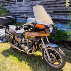 Honda 900CB Custom