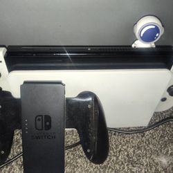 Nintendo Switch OLED w Super Mario Odyssey 