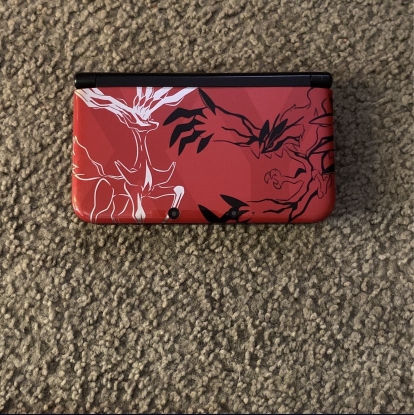 Pokémon X & Y Limited Edition 3 DS XL (Red) - COMES WITH THE GAMES AND A ZELDA THEMED CASE 