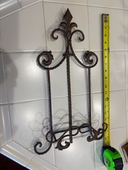 Wrought Iron Decorative Plate Easel Stand