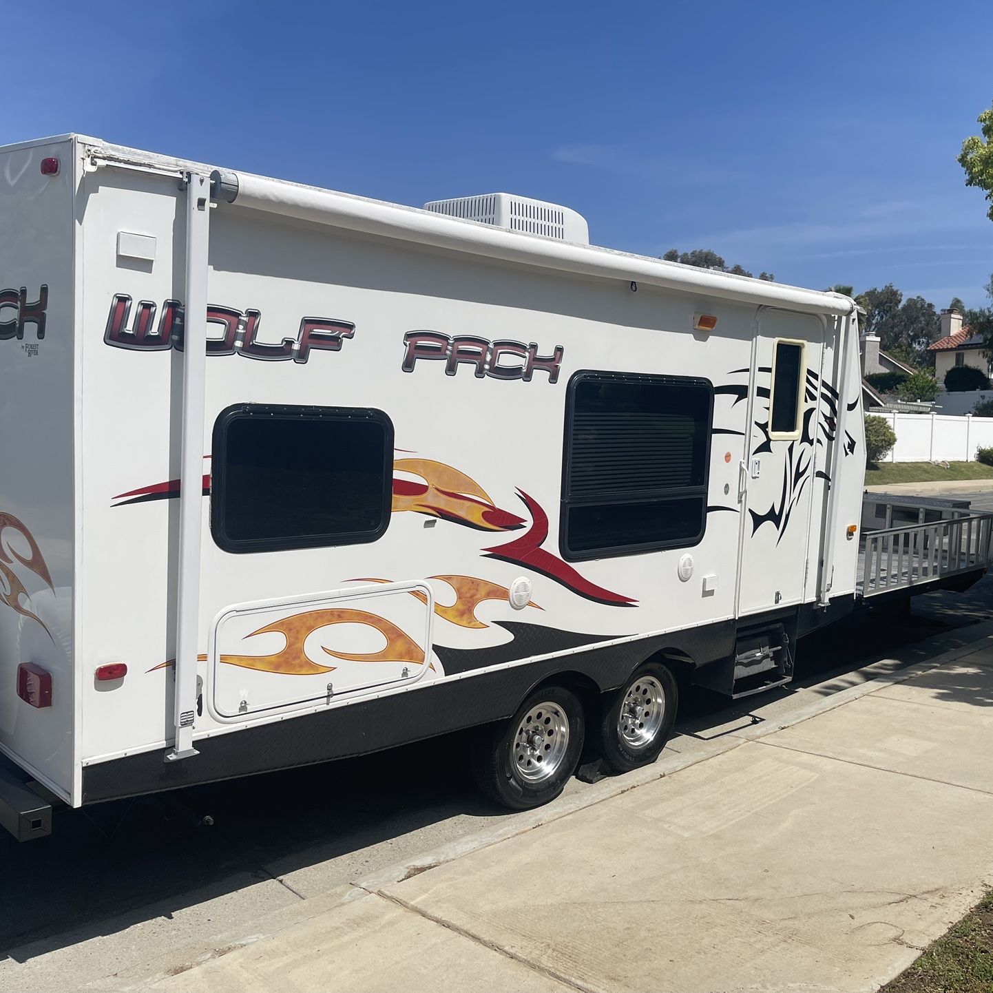 2008 Cherokee By Forest River Wolf Pack Toy Hauler 