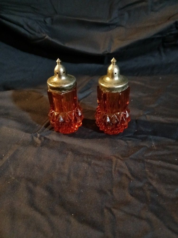 Amber Antique Salt And Pepper Shakers
