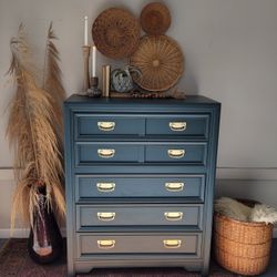 *Vintage* Thomasville Dresser/Tallboy/Chest Of Drawers