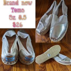 Toms Shoes Size 8.5