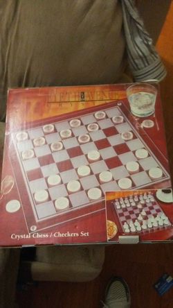 Crystal chess game