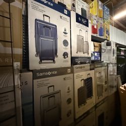 Luggages Samsonite And Delcey Paris