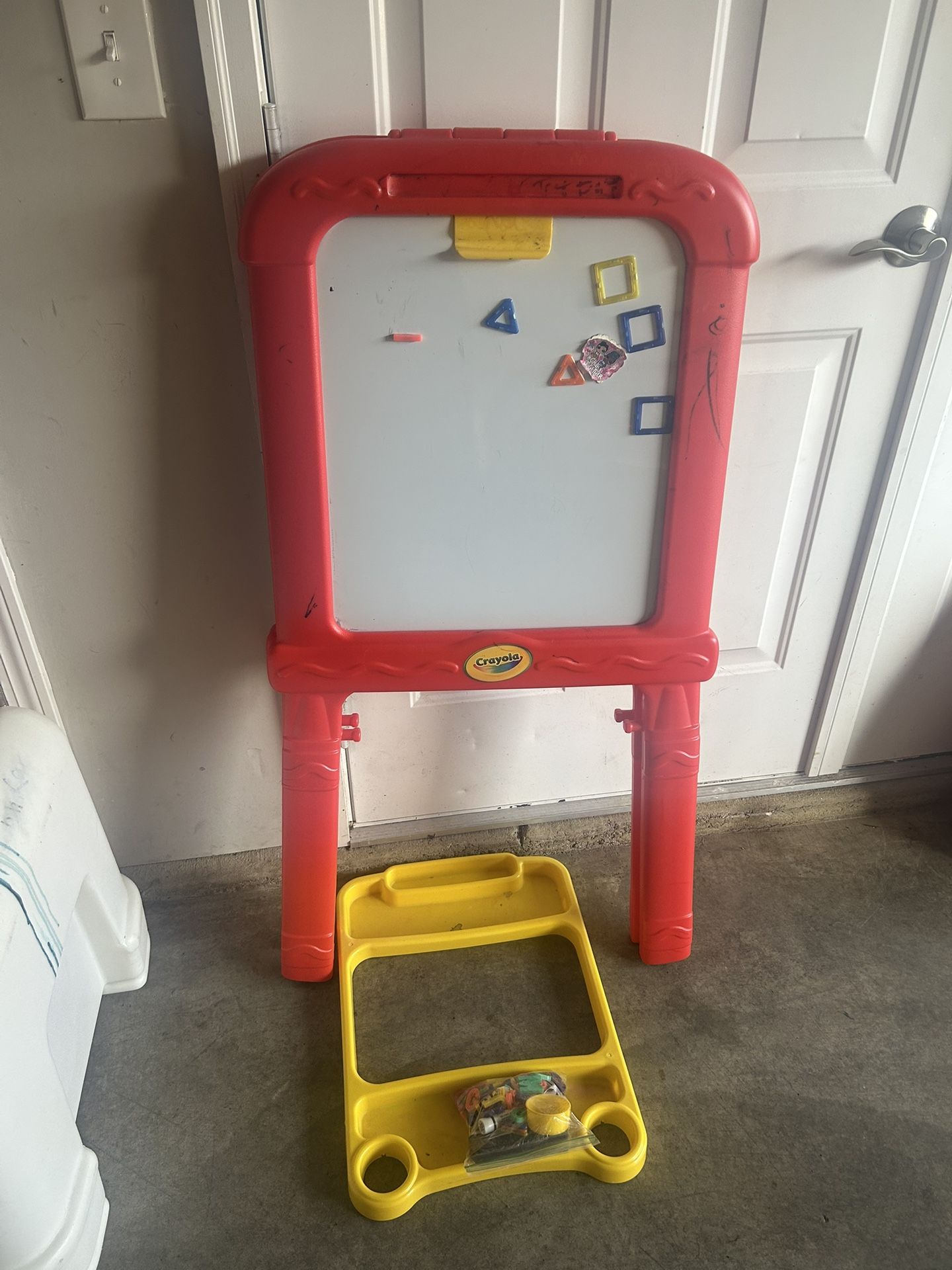 Crayola 2-Sided Easel