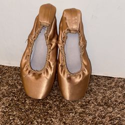 Ballet Pointe Shoes