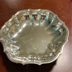 Oneida Sliver-Plated Serving Dish!!