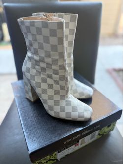 Wedge boot / block heels
