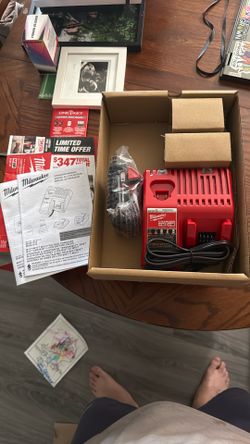 New Multi Voltage Milwaukee Charger - M18 & M12 + CP2.0 Battery
