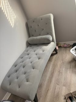 Chaise couch