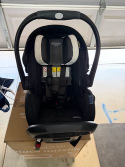 Graco SnugFit 35 DLX Infant Car Seat