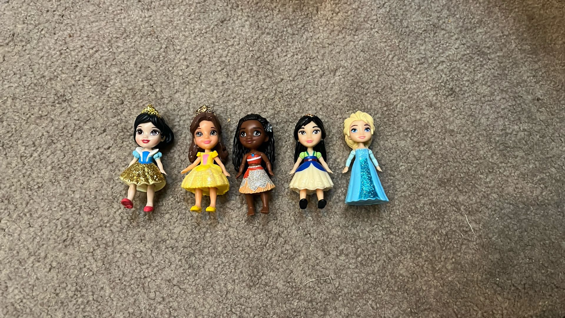 5 Disney Princess Small Dolls
