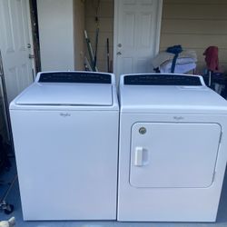 Whirlpool Washer And Dryer Set 