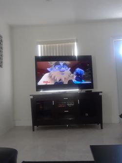 Samsung 50" HDTV with Chromecast box