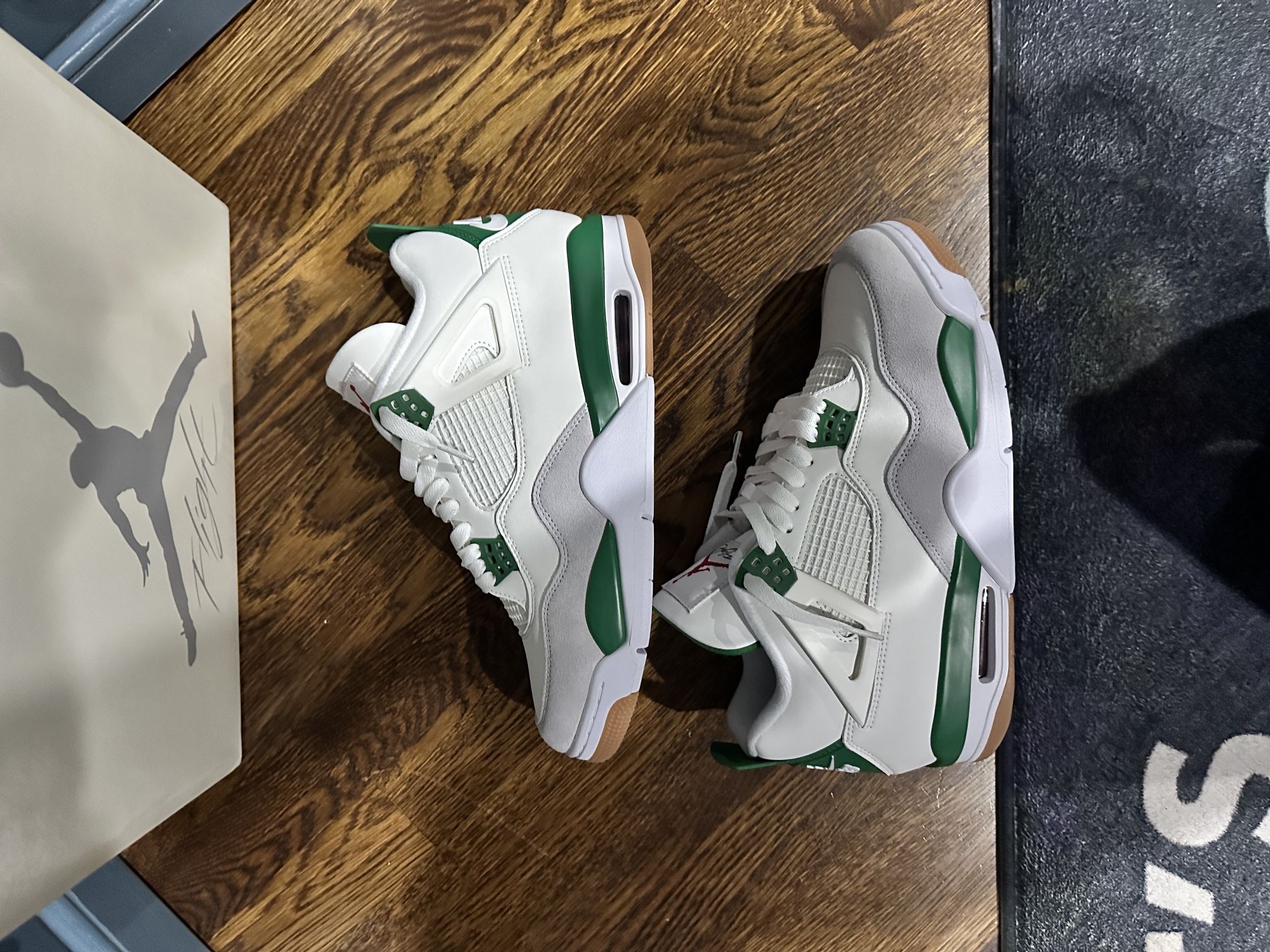 Jordan 4 Nike Sb Pine Green