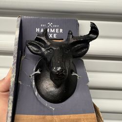 Hammer + Axe HEAVY DUTY DURABLE CAST IRON TROPHY MOOSE Wall Mount Bottle Opener   It  is new  but damaged