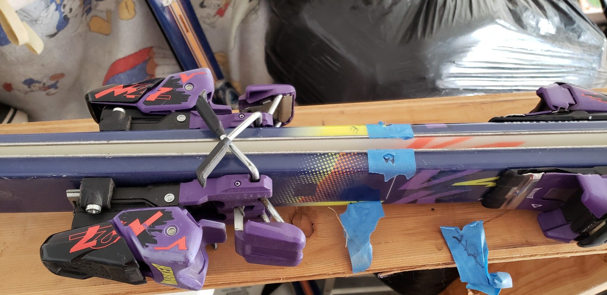 Good pair of skis for a beginner or part time skier..165s