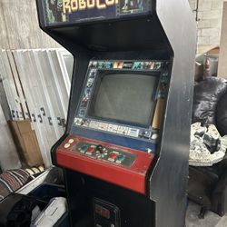 Vintage Robo Cop Pinball Machine. 