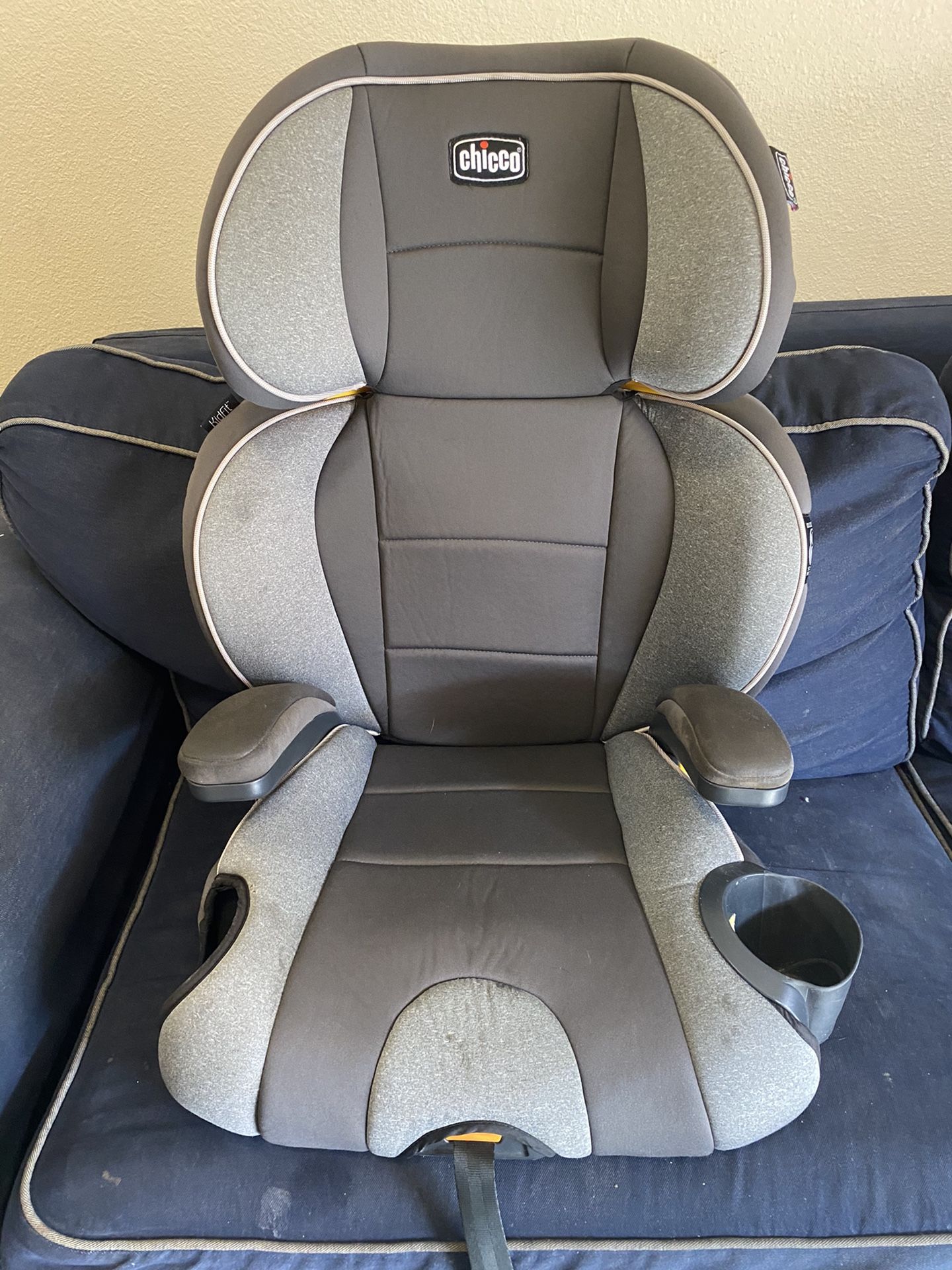 Chicco Boster Car Seat