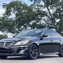 2013 Hyundai Genesis