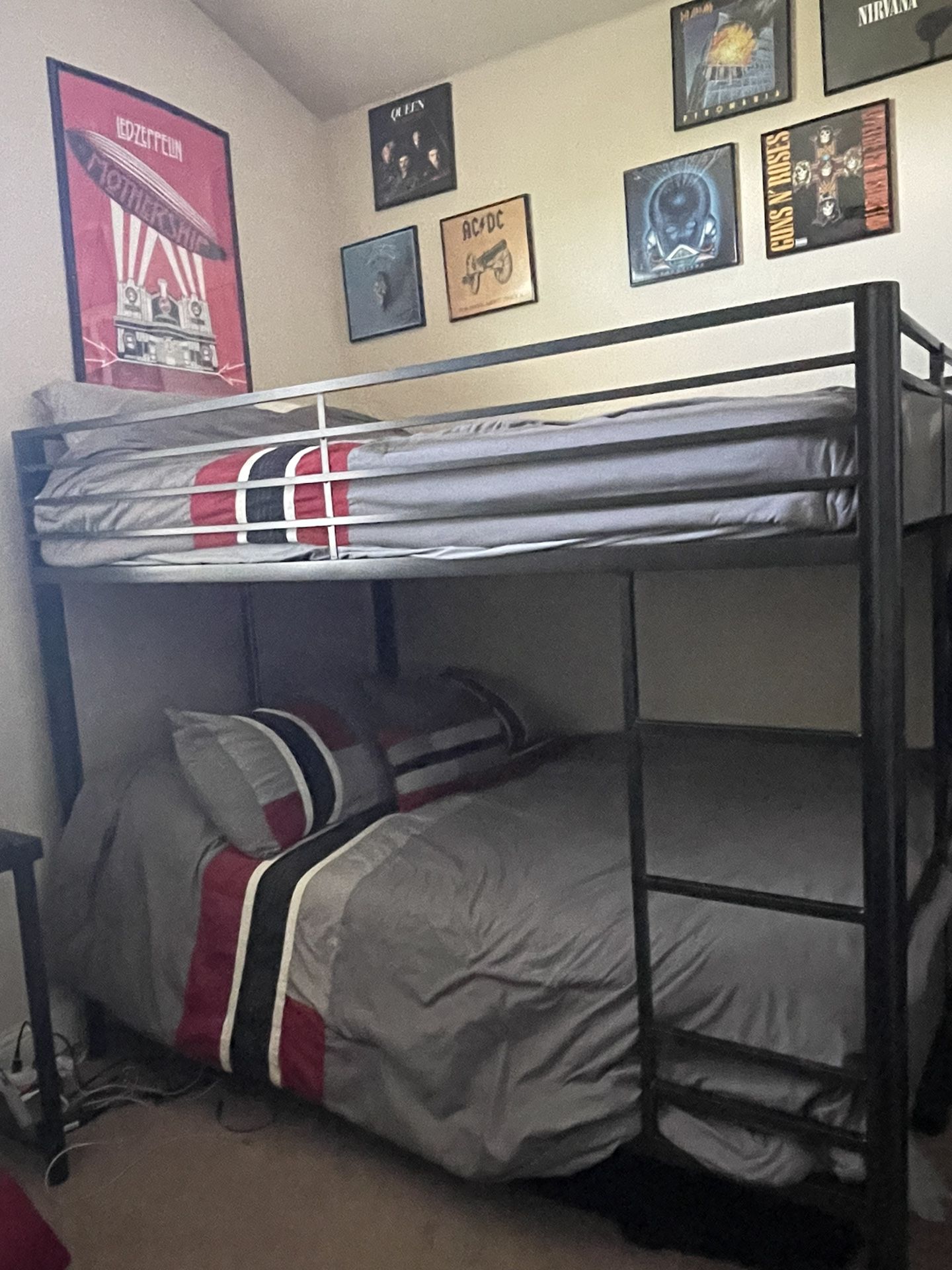 Full Size Top & Bottom Bunk Bed