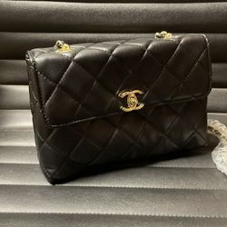 Chanel  CC Flap Bag Quilted Lambskin Medium Black
