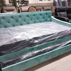 Teal Daybed With Both Mattresses