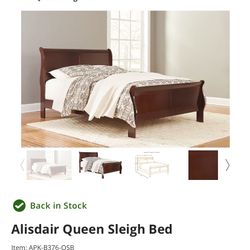  queen sleigh bed With Mattress 