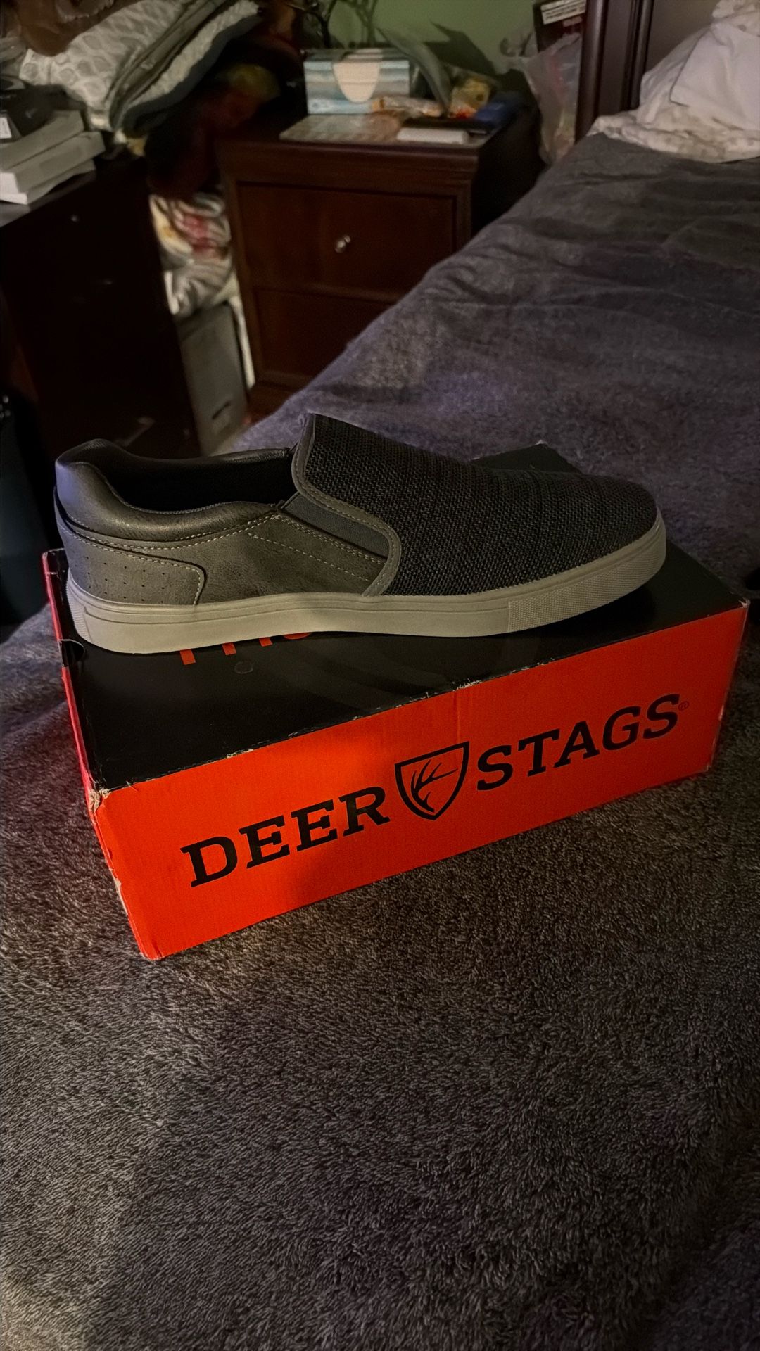Deer Stags Men’s Slip On Shoes Size 11 1/2