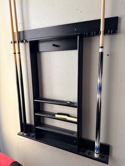 Pool cue holder