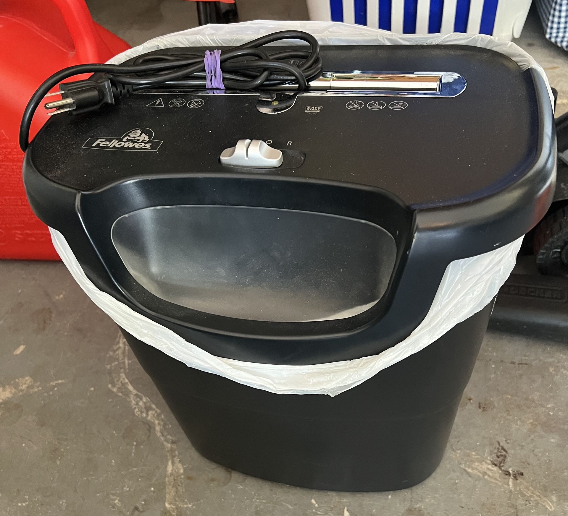Fellowes Paper Shredder