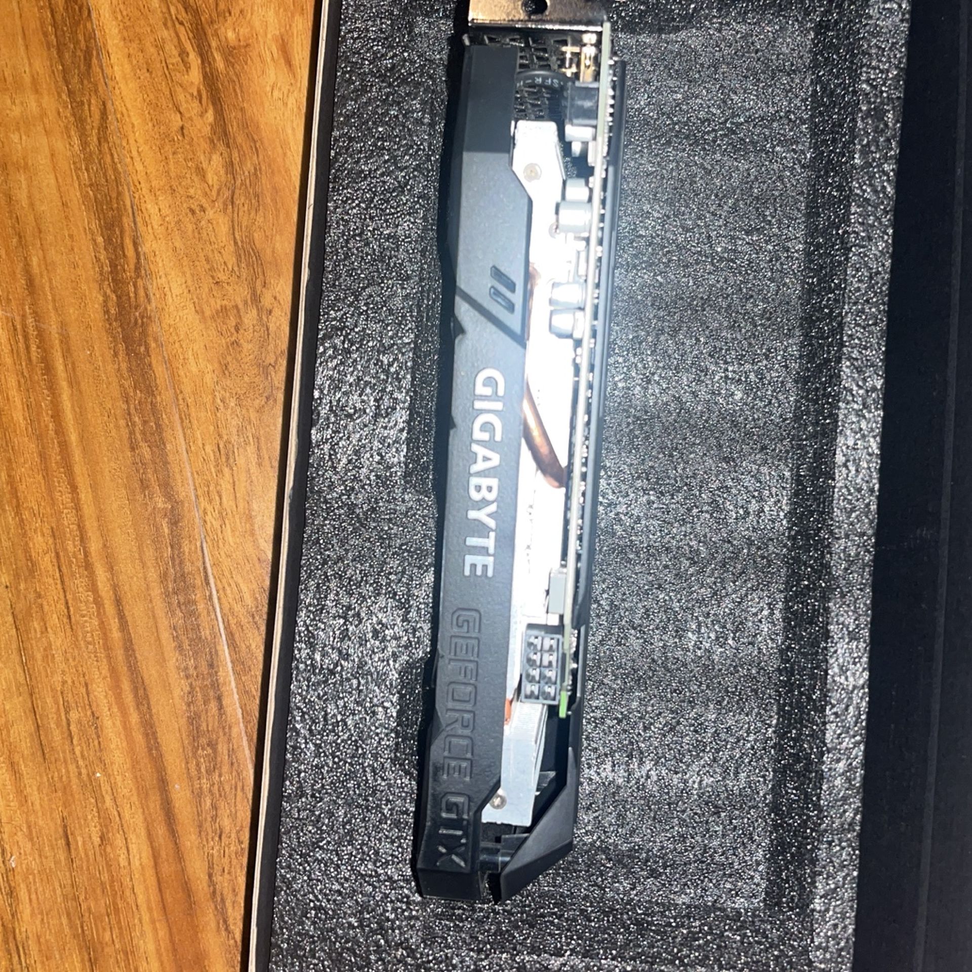 Geforce GTX 1660 super gigabyte edition