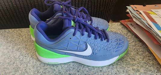 Nike Zoom Cage 2
