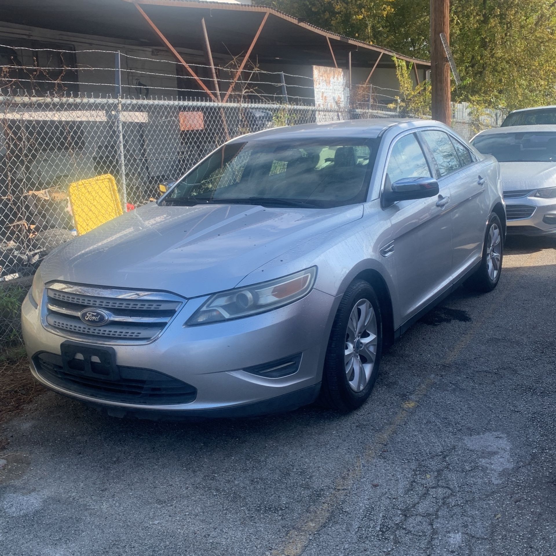 2011 Ford Taurus
