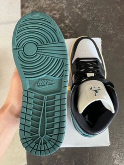 Air Jordan 1 Mid White/Oxidized Green