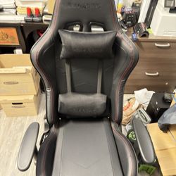 Gaming Chair Like New.