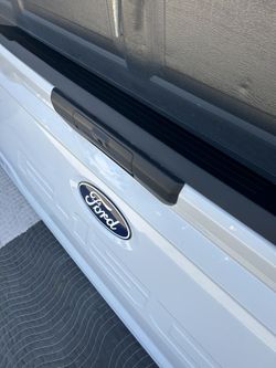 21-26 F150 Tailgate OE Ford like new ITake Off OEM White F-150 see pictures some cosmetic scratches.